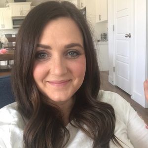 Meet your Posher, Liz